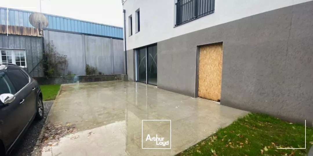 CELLULE COMMERCIALE A VENDRE A LOUER CENTRE VILLE DE GOUESNOU