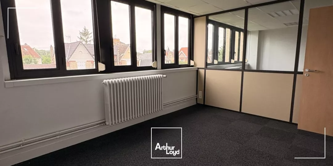 A LOUER BUREAUX 114 M2 CHANTILLY - GARE SNCF