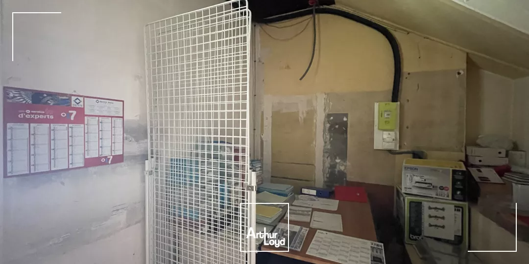 A LOUER - LOCAL COMMERCIAL - 50 M2 - BRESLES