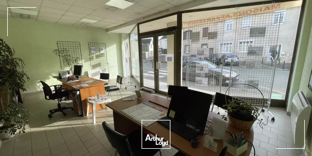 A LOUER - LOCAL COMMERCIAL - 50 M2 - BRESLES