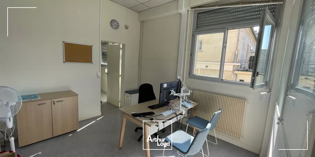 A VENDRE IMMEUBLE DE BUREAUX 1061 M2 - COMPIÈGNE