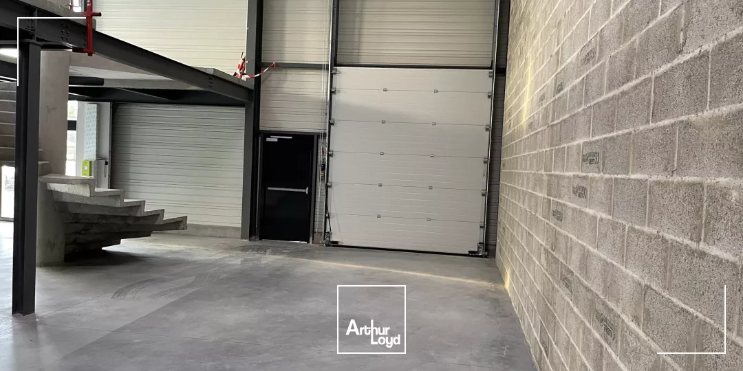 À LOUER - CELLULES D'ACTIVITÉ DE 523M2 DIVISIBLES - BEAUVAIS