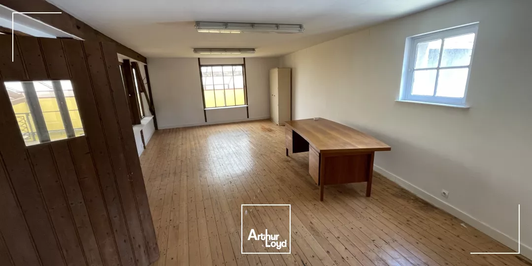 Ensemble d'activité d'environ 435m2 à louer