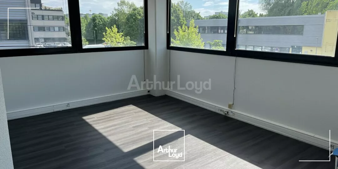 BUREAUX à VENDRE de 187 m²