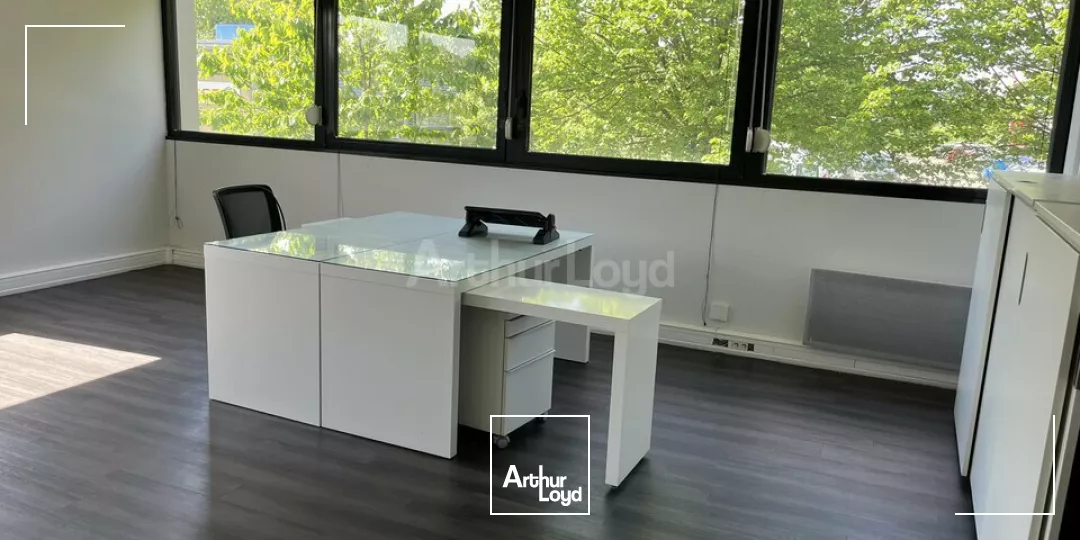 BUREAUX à VENDRE de 187 m²