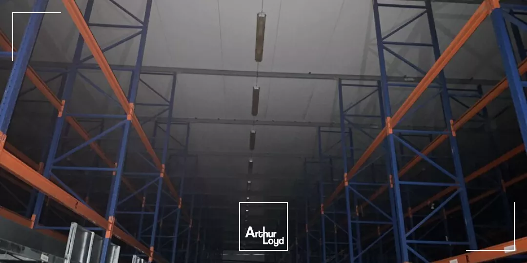 A LOUER LOCAL LOGISTIQUE AVEC RACKS ET QUAIS - POITIERS EST - 1330 m²