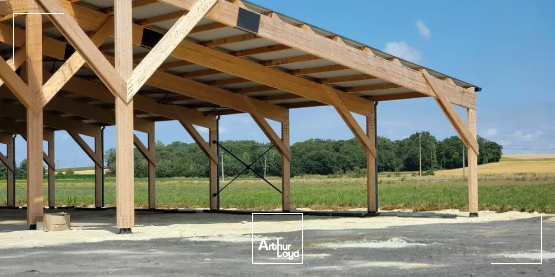 BATIMENT NEUF ENTREPÔT LOCAL D'ACTIVITES A LOUER 4500 M2