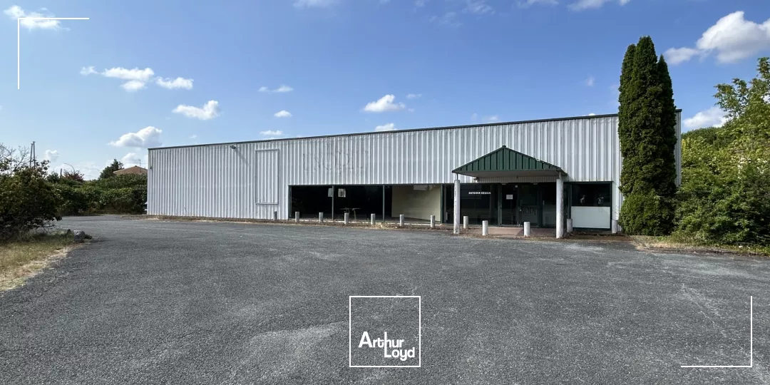 À louer local d'activité et entrepôt de 1680 m² à Cadaujac