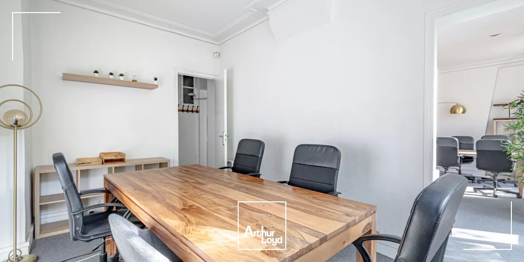 Bureaux à louer à PARIS 75004