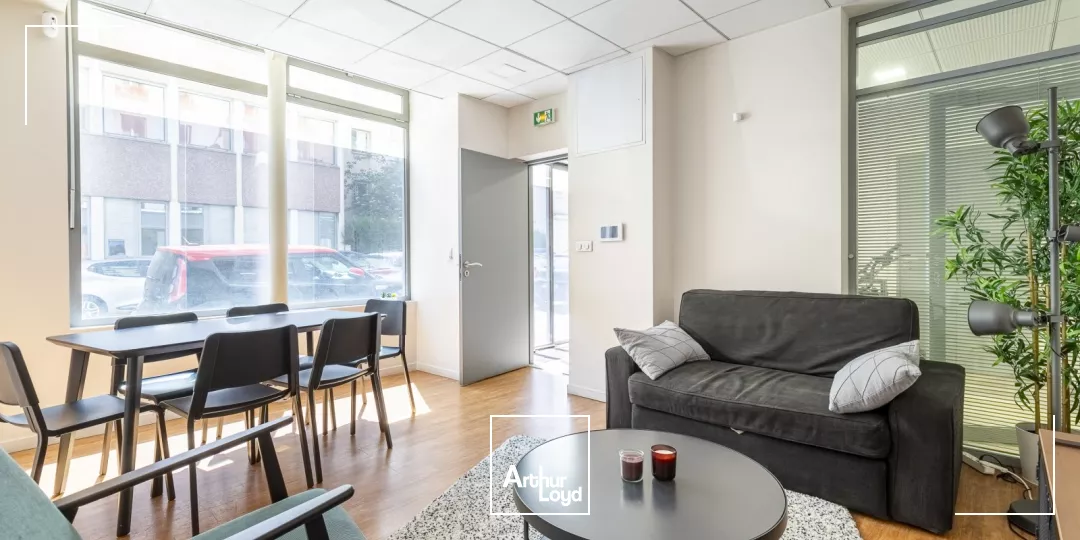 Bureaux à vendre ou à louer à PARIS 75018
