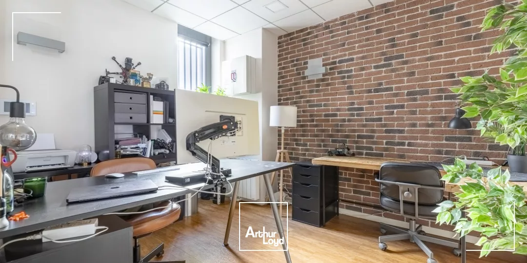 Bureaux à vendre ou à louer à PARIS 75018