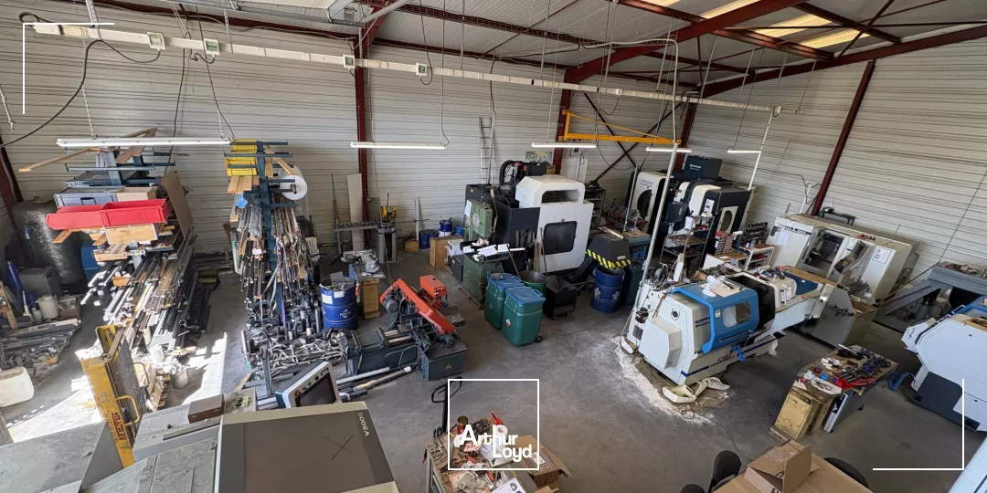 Bâtiment à vendre Marcilly en Villette 270 m2 