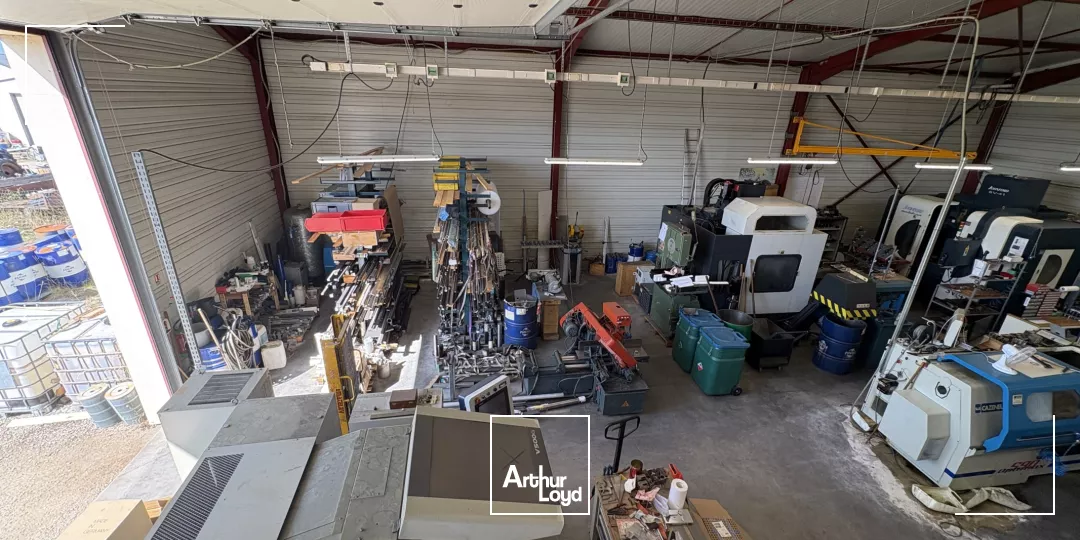 Bâtiment à vendre Marcilly en Villette 270 m2 