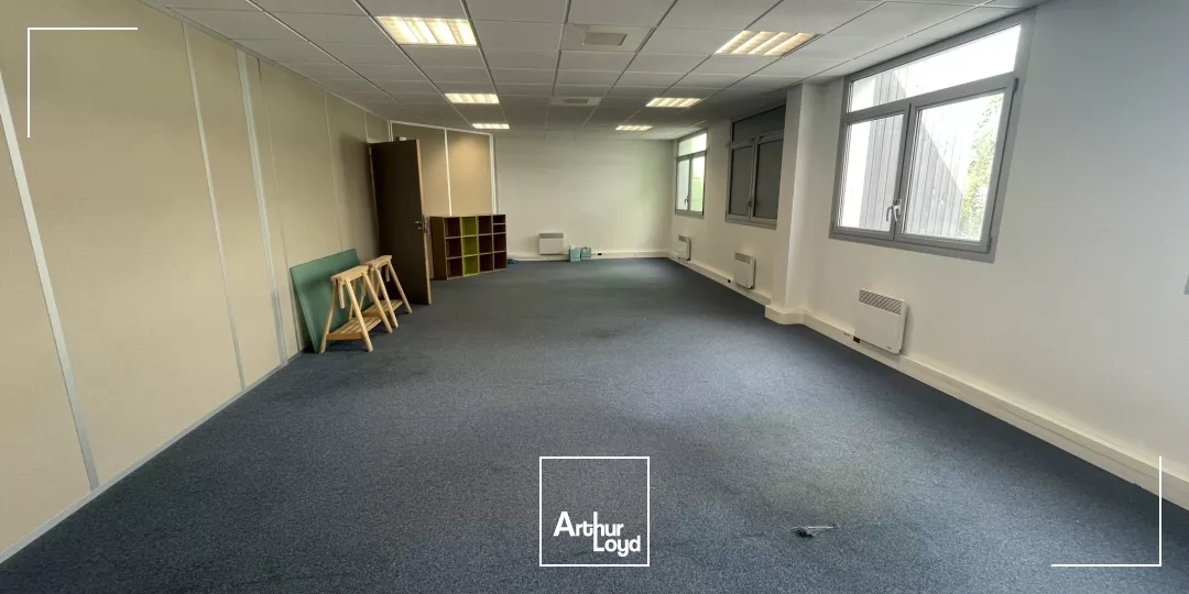 Bureaux à louer 50 m² - Open space fonctionnel, idéalement situé Parc du Haut Touquet à Marquette-Lez-Lille