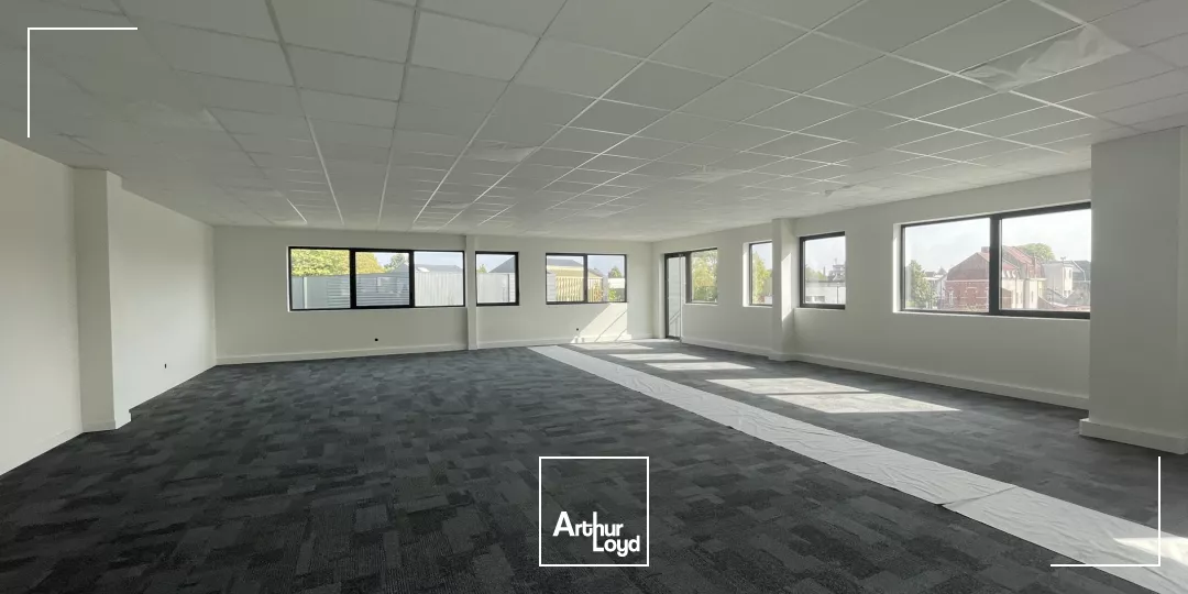 À louer / À vendre : Bureaux & Locaux d'Activité Haut de Gamme - Parc de l'Union à Tourcoing - Accessibilité optimale & cadre paysager écoresponsable