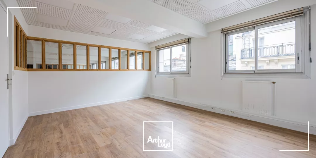 Bureaux à louer à PARIS 75008