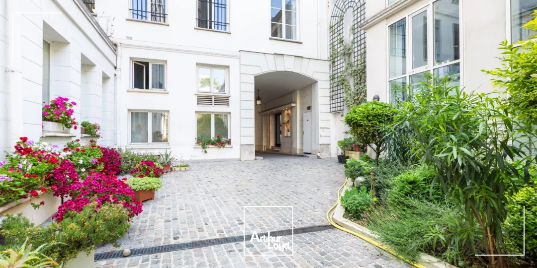 Bureaux à louer à PARIS 75009