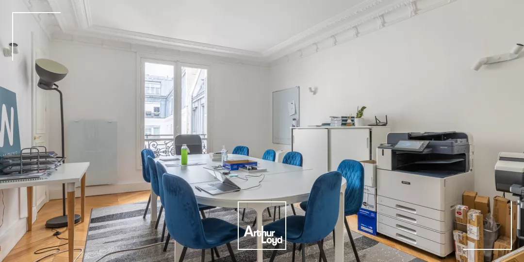 Bureaux à louer à PARIS 75008