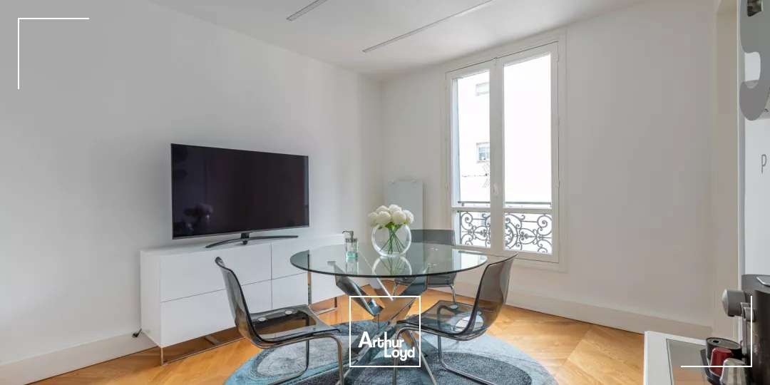 Bureaux à louer à PARIS 75008
