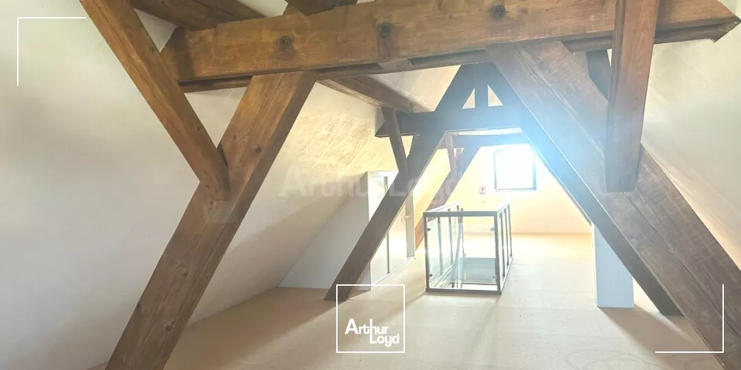 BUREAUX à LOUER de 151 m²