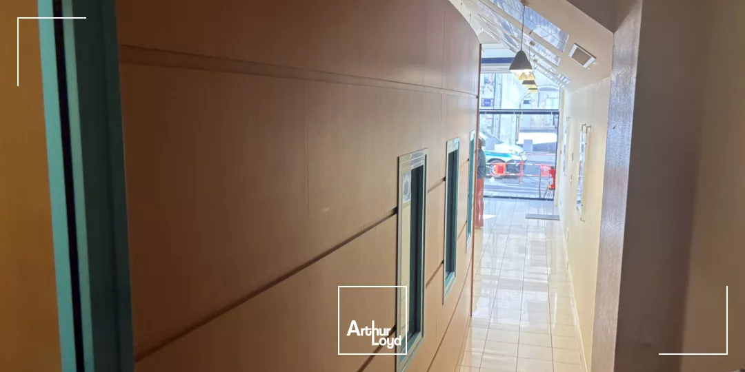 A LOUER - LOCAL COMMERCIAL DE 140 m² - ORLÉANS CENTRE / RUE BANNIER