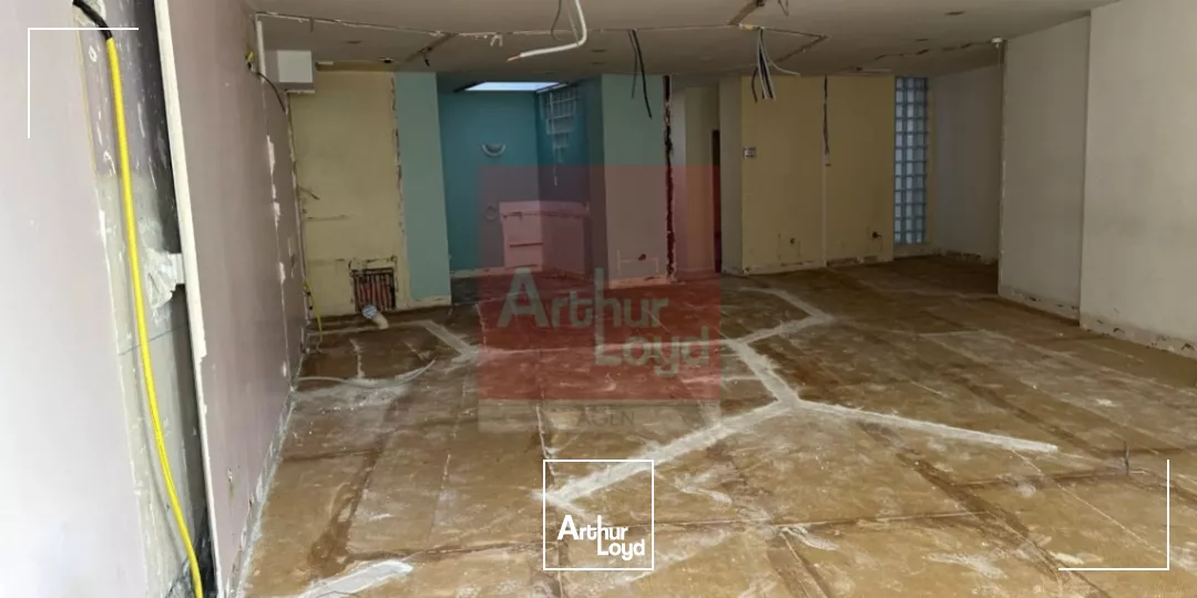 Local commercial Agen 103.8 m2