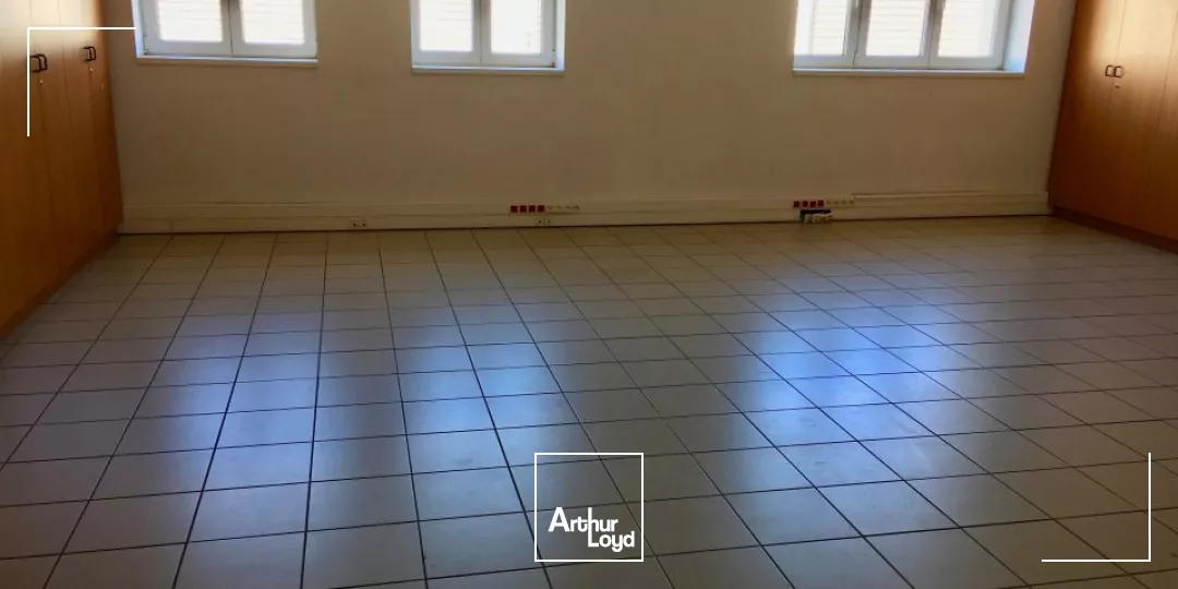 BUREAUX à LOUER de 79.87 m²