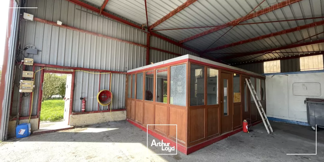 A LOUER - LOCAUX D'ACTIVITÉ - 1 660 m2 DIVISIBLE - SAINT-QUENTIN :