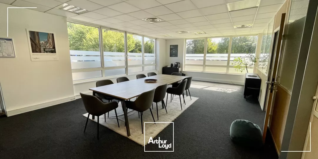 Bureaux à louer à MONT SAINT AIGNAN 76130