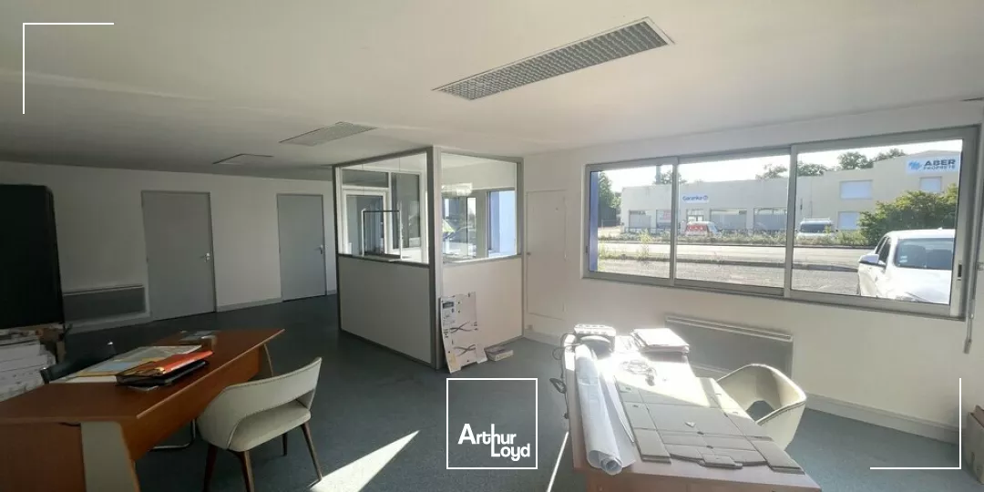 BUREAUX LIVRES ENTIEREMENT RENOVES ZONE REPUBLIQUE 2236M²