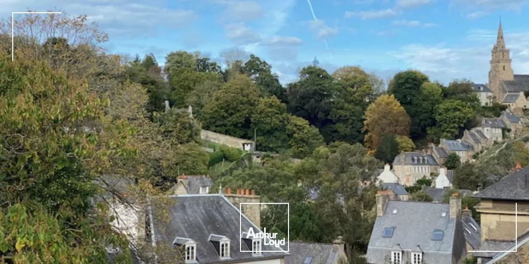 A LOUE PLATEAU DE BUREAUX 207 M² CENTRE VILLE DE LANNION