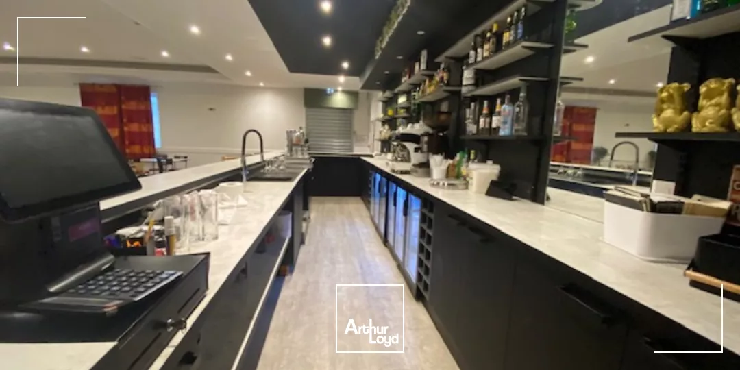 LOCAL COMMERCIAL DE 770 M²A LOUER - ZONE KERGONAN BREST