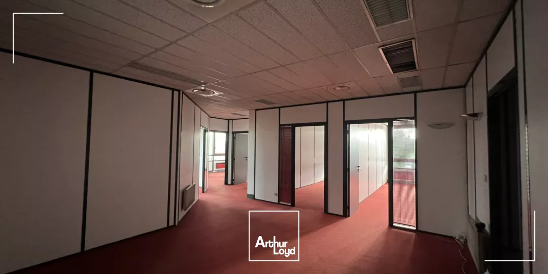 Bureaux à vendre à ROISSY EN FRANCE 95700