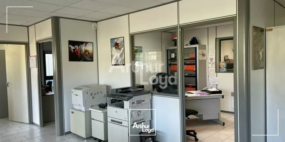 MONT PRÈS CHAMBORD - VENTE BUREAUX/ACTIVITÉ DE 459 M²