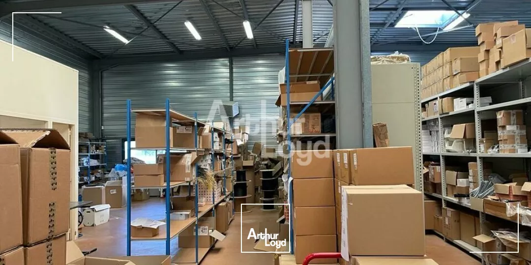 MONT PRÈS CHAMBORD - VENTE BUREAUX/ACTIVITÉ DE 459 M²