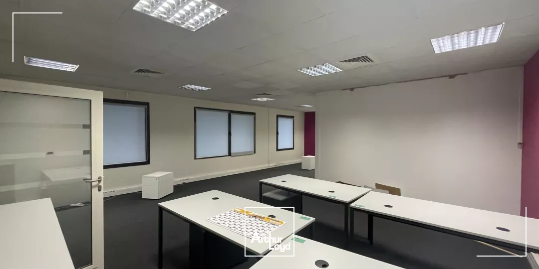 Bureaux à louer à PETIT COURONNE 76650