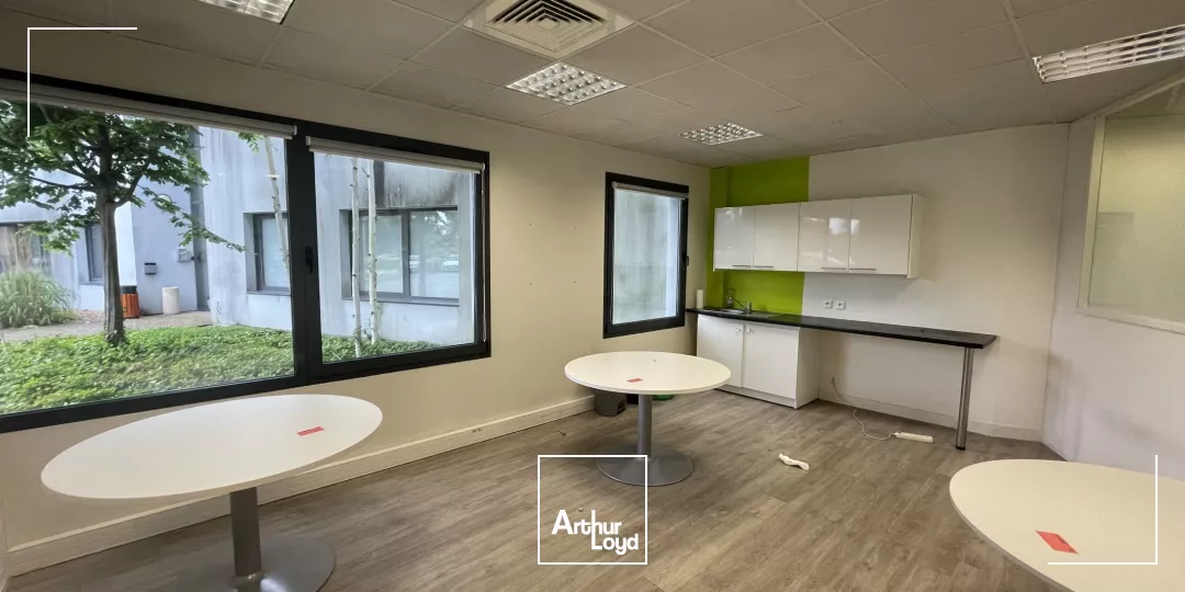 Bureaux à louer à PETIT COURONNE 76650