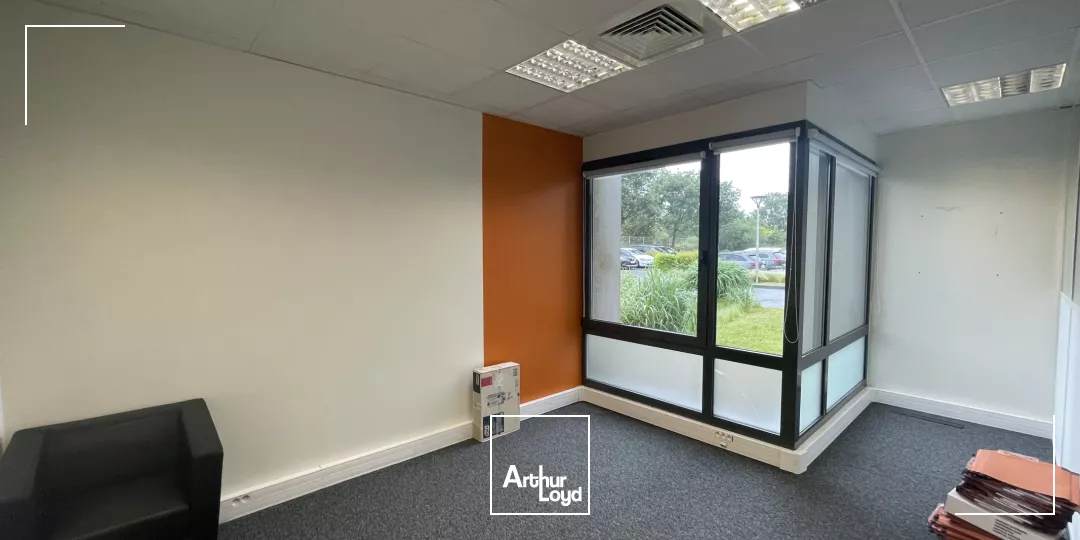 Bureaux à louer à PETIT COURONNE 76650