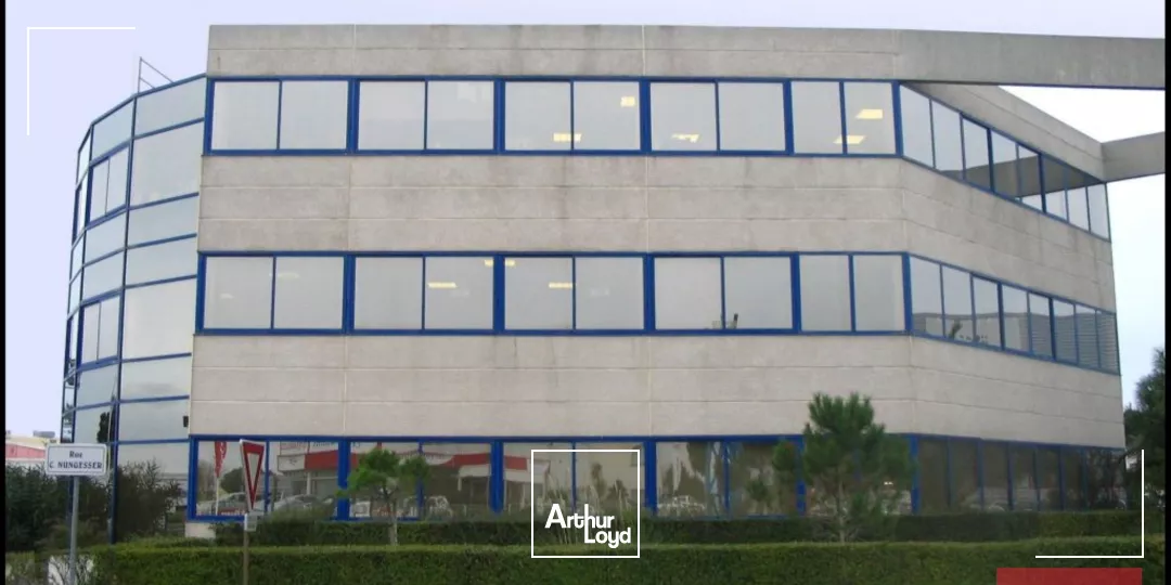 A LOUER - BUREAUX - MAUGUIO FREJORGUES