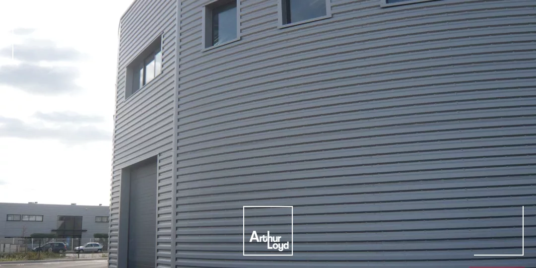 LOCATION BUREAUX ET ENTREPÔT 925 M2 DIVISIBLES - MONTPELLIER EST