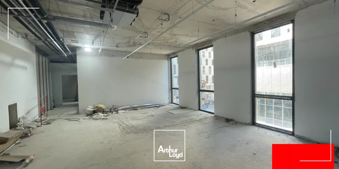 BUREAUX NEUFS A LOUER AVEC TERRASSES ET PARKINGS - NEXUS - MONTPELLIER -GARE TGV SUD DE FRANCE