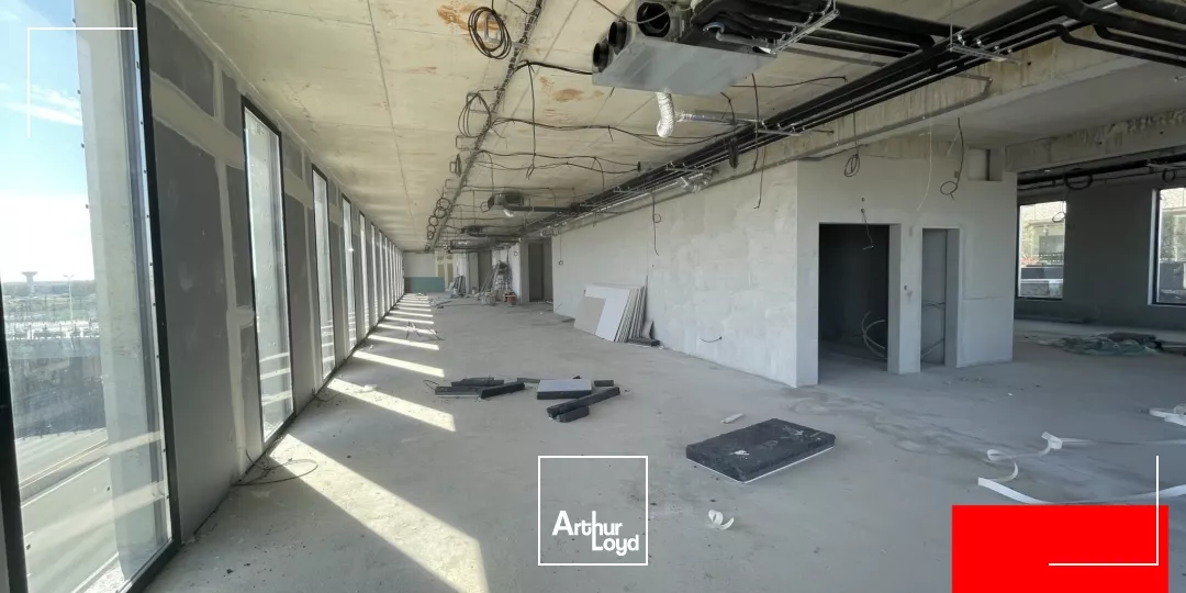 BUREAUX NEUFS A LOUER AVEC TERRASSES ET PARKINGS - NEXUS - MONTPELLIER -GARE TGV SUD DE FRANCE