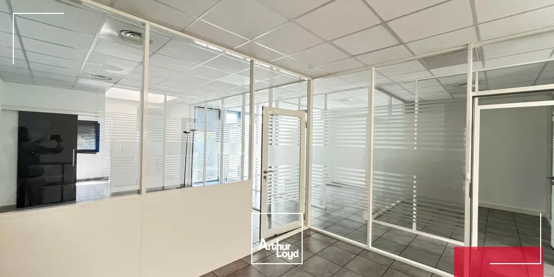 BUREAUX DE 438 M2 PARC DE L'AEROPORT PEROLS 