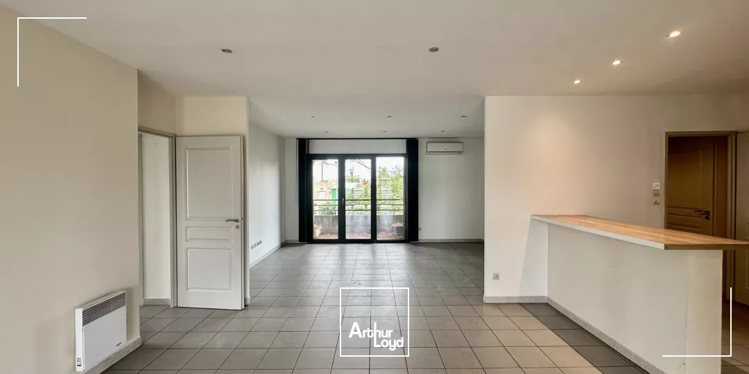 Bâtiment mixte indépendant à VENDRE sur AIX EN PROVENCE