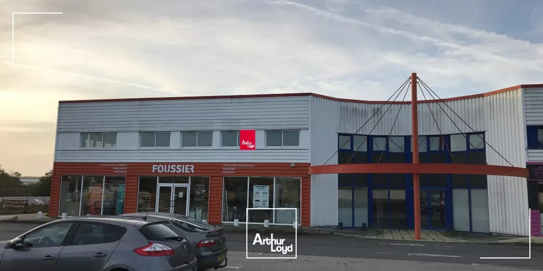 plateaux bureau à louer à Quimper belle visibilité rond-point de Troyalach