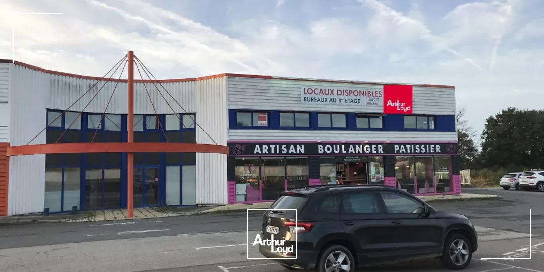 plateaux bureau à louer à Quimper belle visibilité rond-point de Troyalach