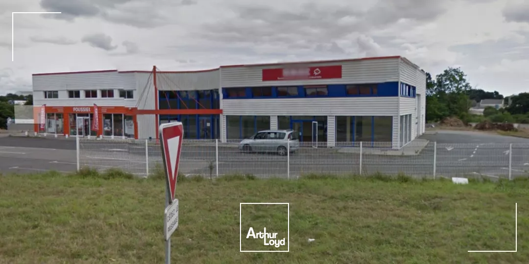 plateaux bureau à louer à Quimper belle visibilité rond-point de Troyalach