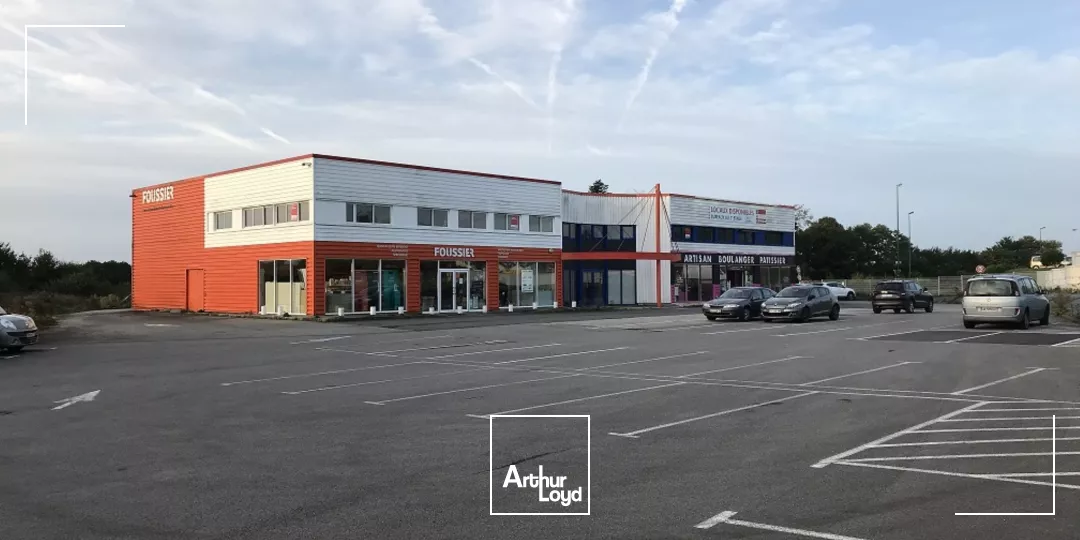 plateaux bureau à louer à Quimper belle visibilité rond-point de Troyalach