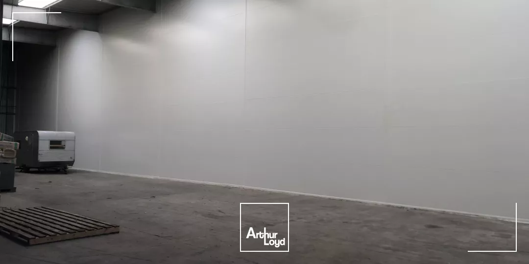 BREST PORT DE COMMERCE LOCAL D'ACTIVITE STOCKAGE A LOUER 