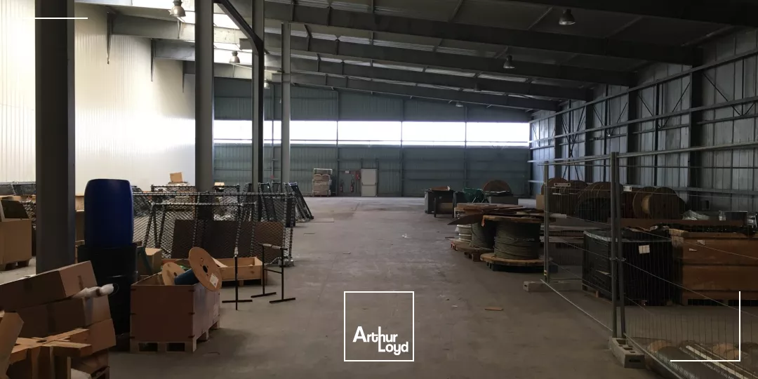 BREST PORT DE COMMERCE LOCAL D'ACTIVITE STOCKAGE A LOUER 